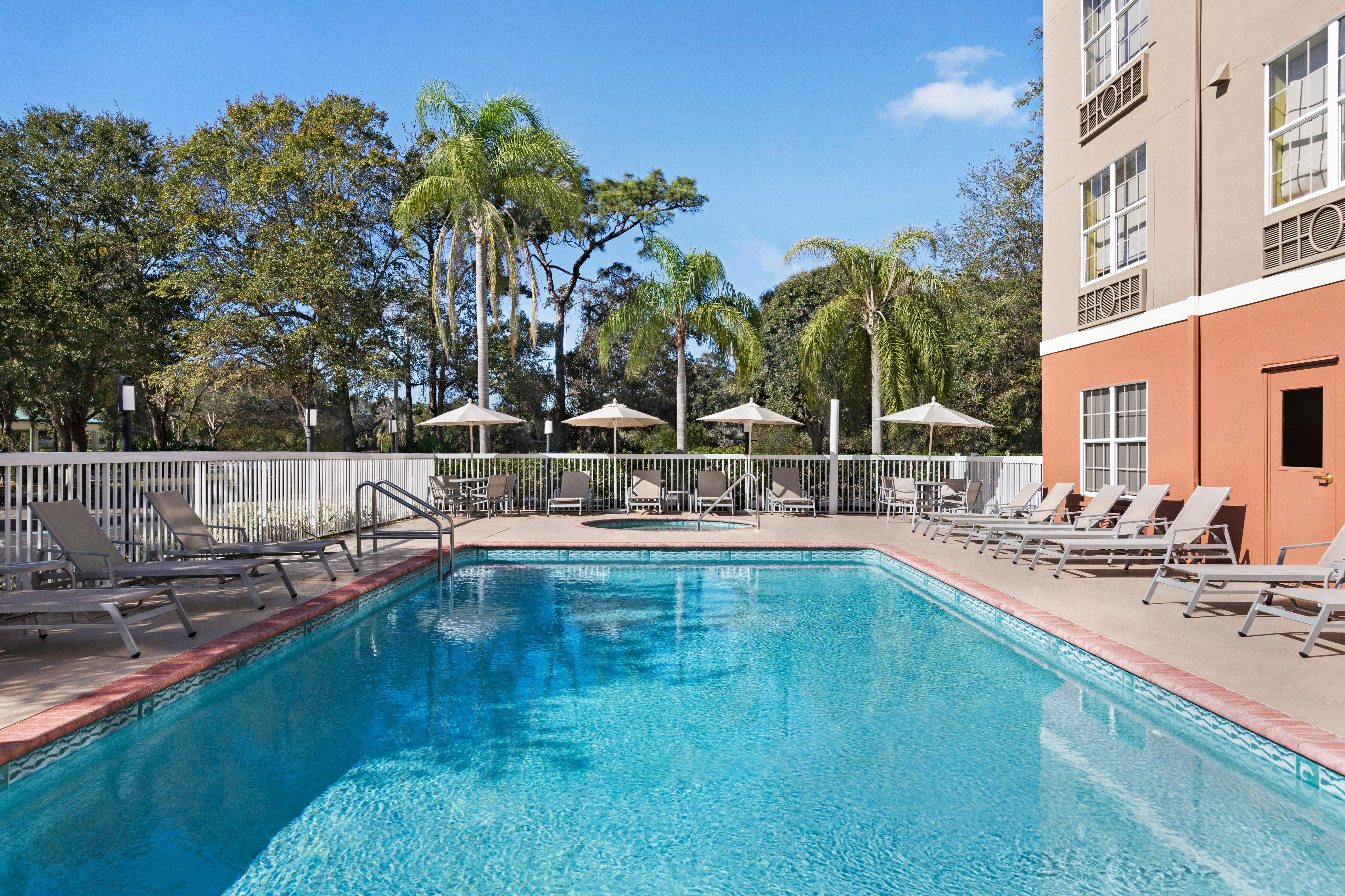Holiday Inn Express & Suites Sarasota East By Ihg Vamo Eksteriør bilde